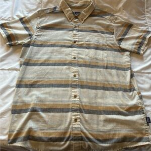 Patagonia Back Step Organic Cotton Button Shirt XL Tan Gray Striped Short Sleeve
